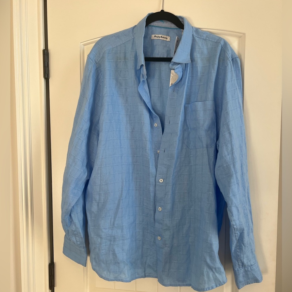 Tommy Bahama Sea Glass Breezer Classic Fit Light Blue Long Sleeve Buttonup Shirt